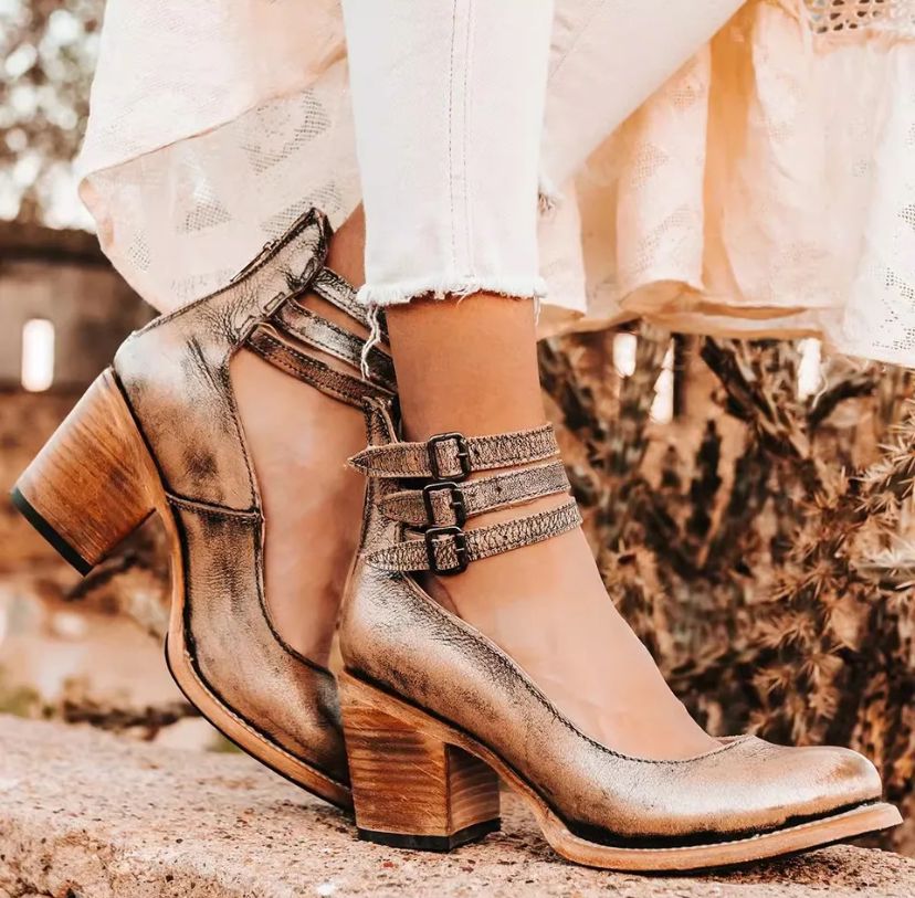 Izzy - Leather Pumps-15548991832437-Nancy & Mae Savannah