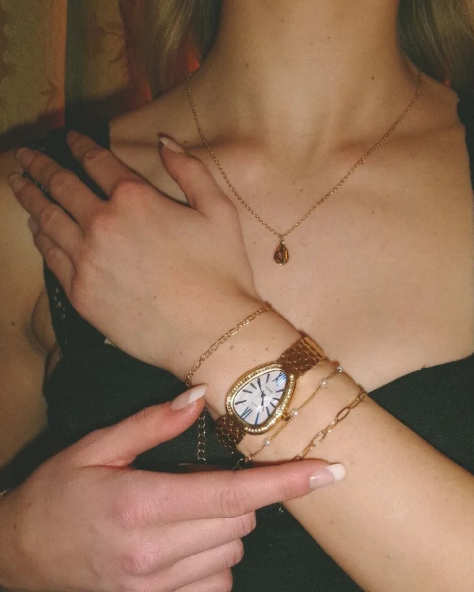 Aurelia – Teardrop design – Gold-toned watch-15233938030965-Nancy & Mae Savannah