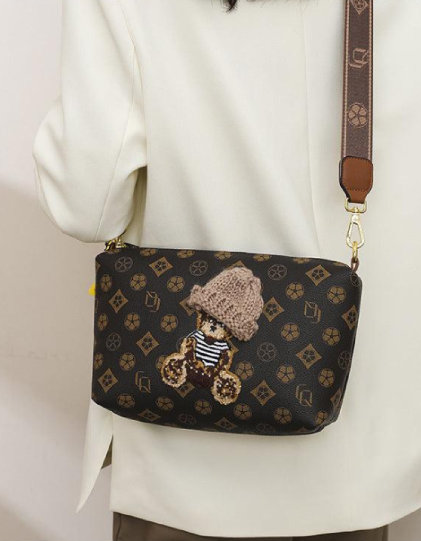 Berenza – Knitted bear accent – Crossbody bag-15209173483893-Nancy & Mae Savannah