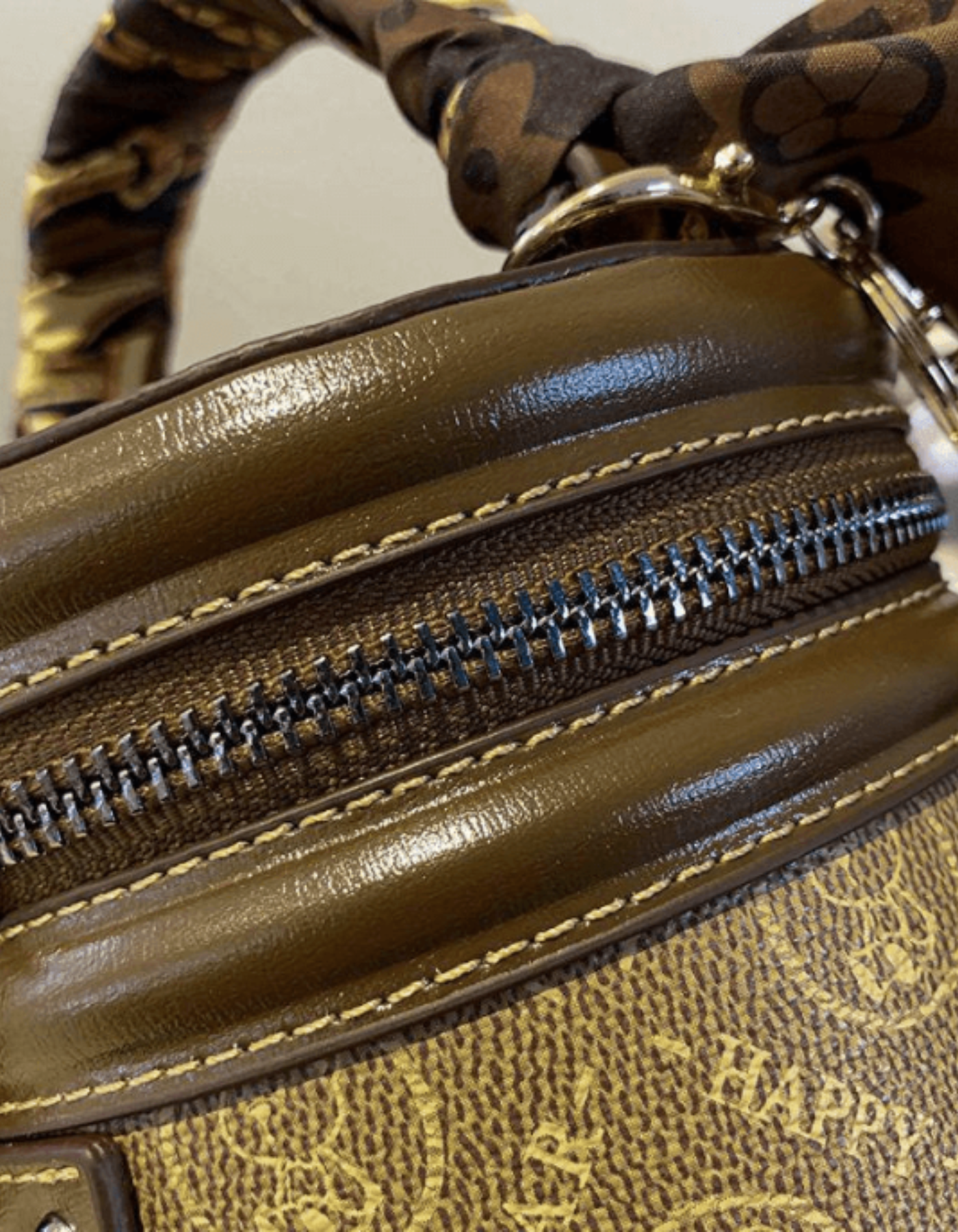 Capucinetta – Monogram bunny detail – Crossbody handbag-15209173844341-Nancy & Mae Savannah