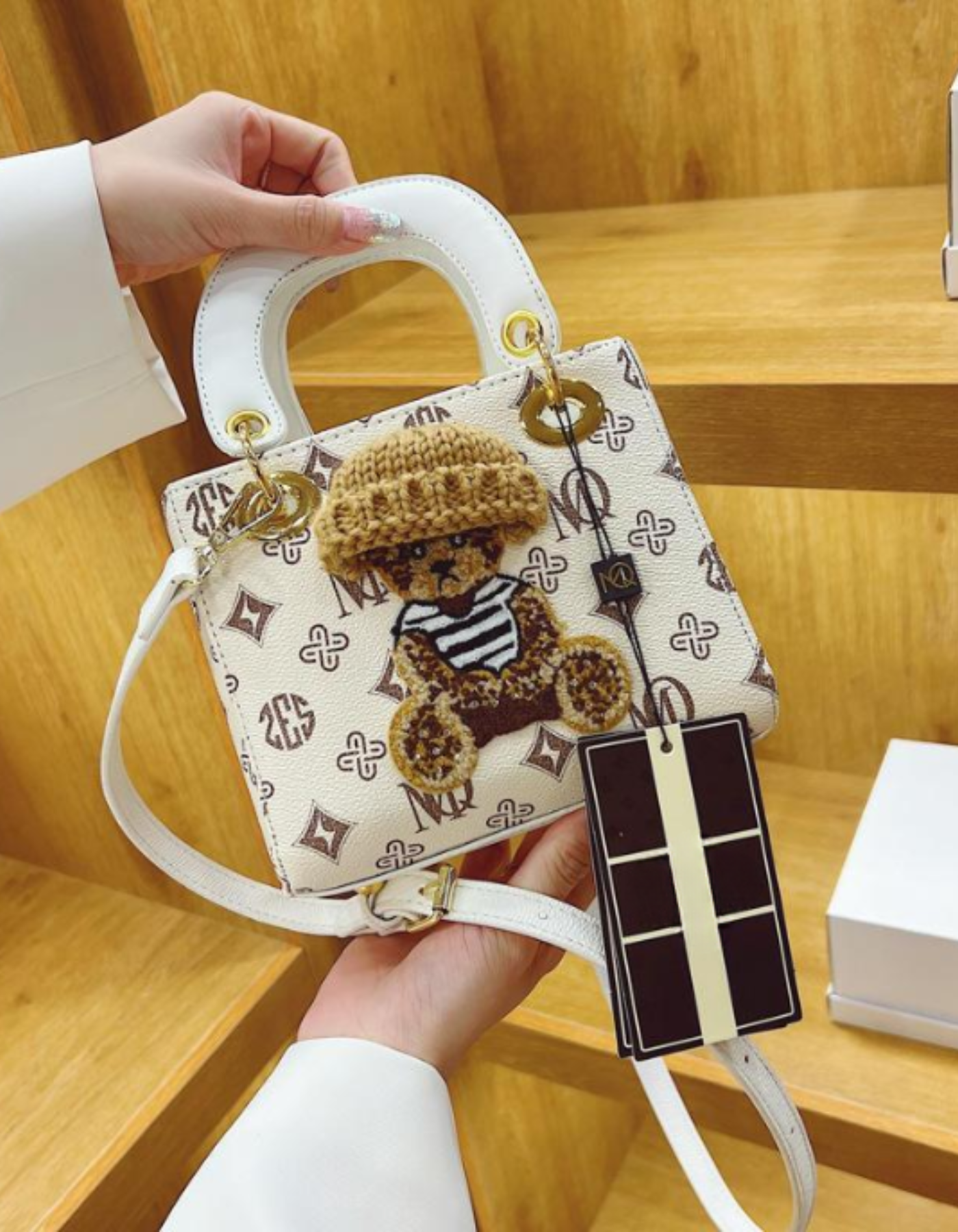 Chérieval – Knitted bear accent – Crossbody handbag-15209173746037-Nancy & Mae Savannah