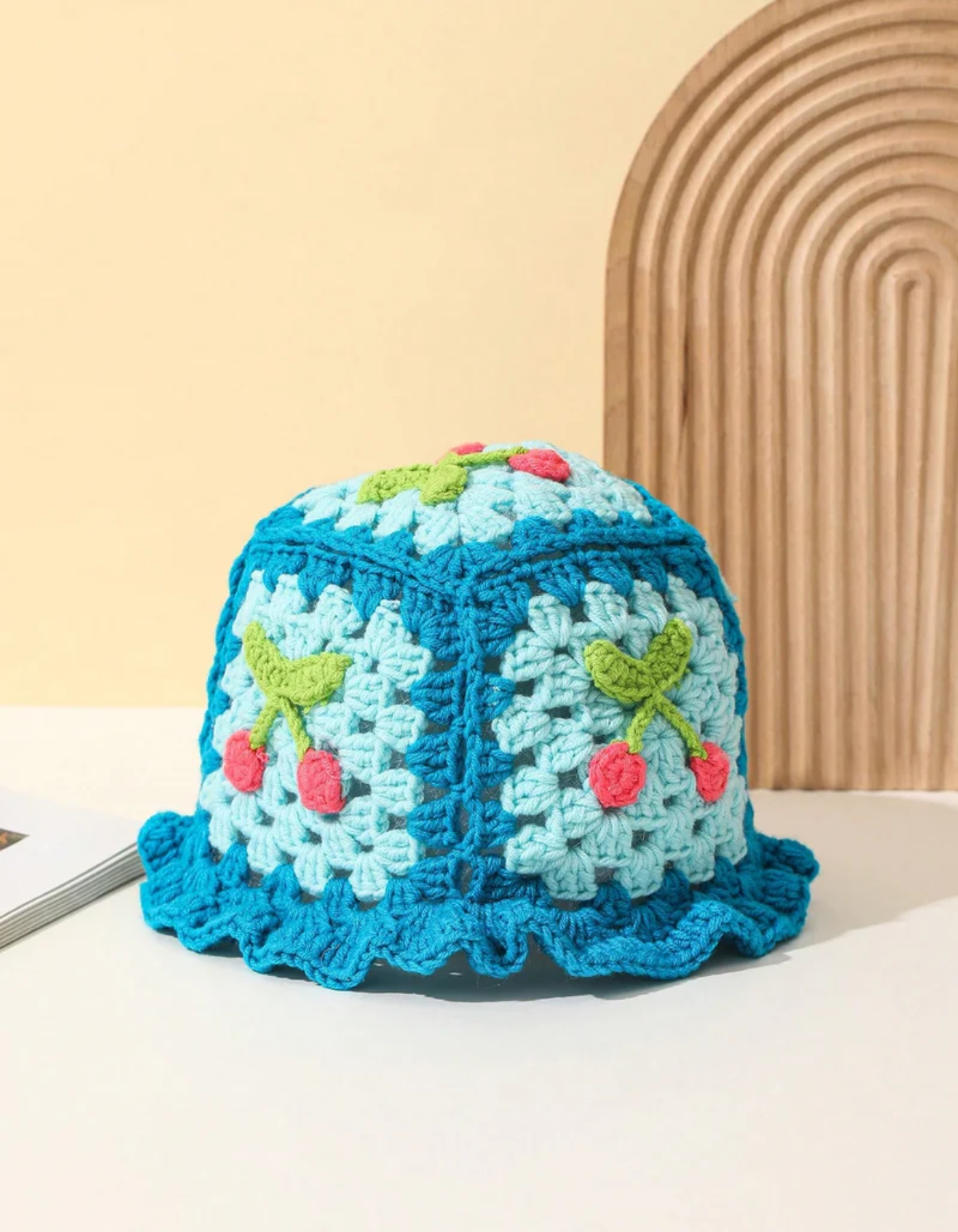 Frambella – Strawberry motif – Crochet hat-15133808656757-Nancy & Mae Savannah