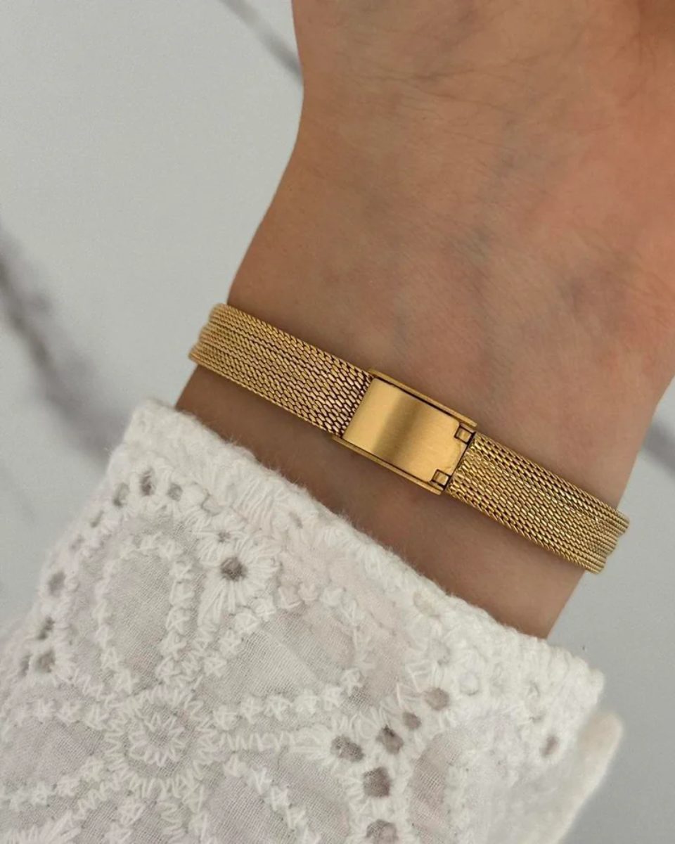 Gigi – Gold-plated mesh band – Vintage watch-15233937506677-Nancy & Mae Savannah