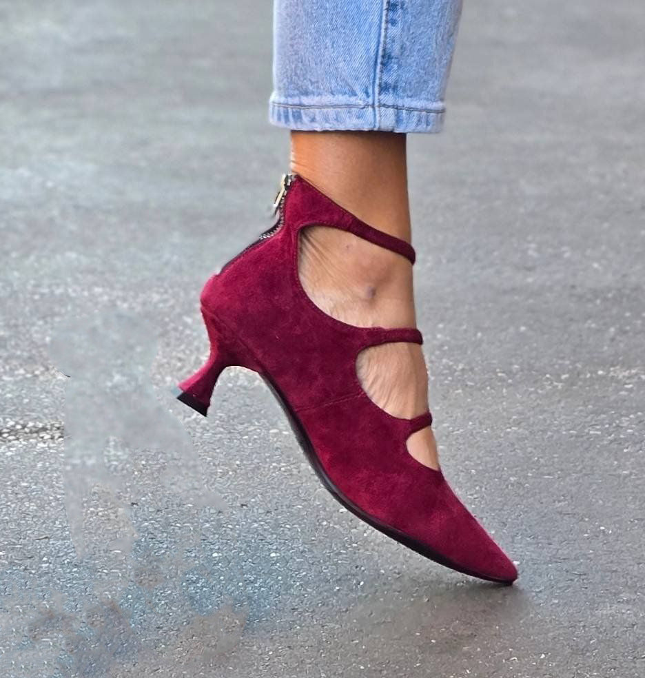 LIVIA - DECOLLETE WITH STRAPS AND LOW HEEL-15553866072437-Mirella Fiore
