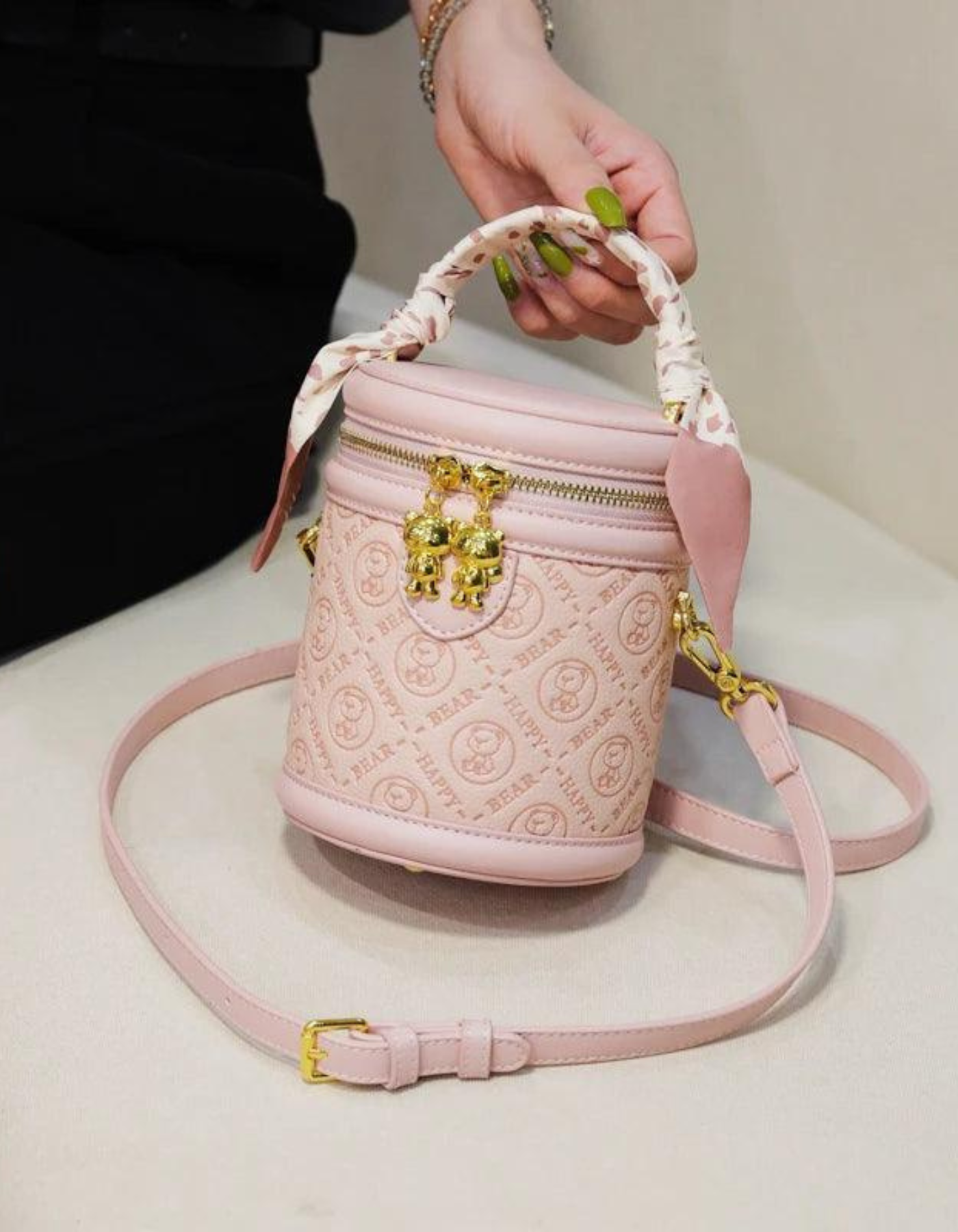 Lunetta – Gold teddy lock – Crossbody handbag-15209173909877-Nancy & Mae Savannah