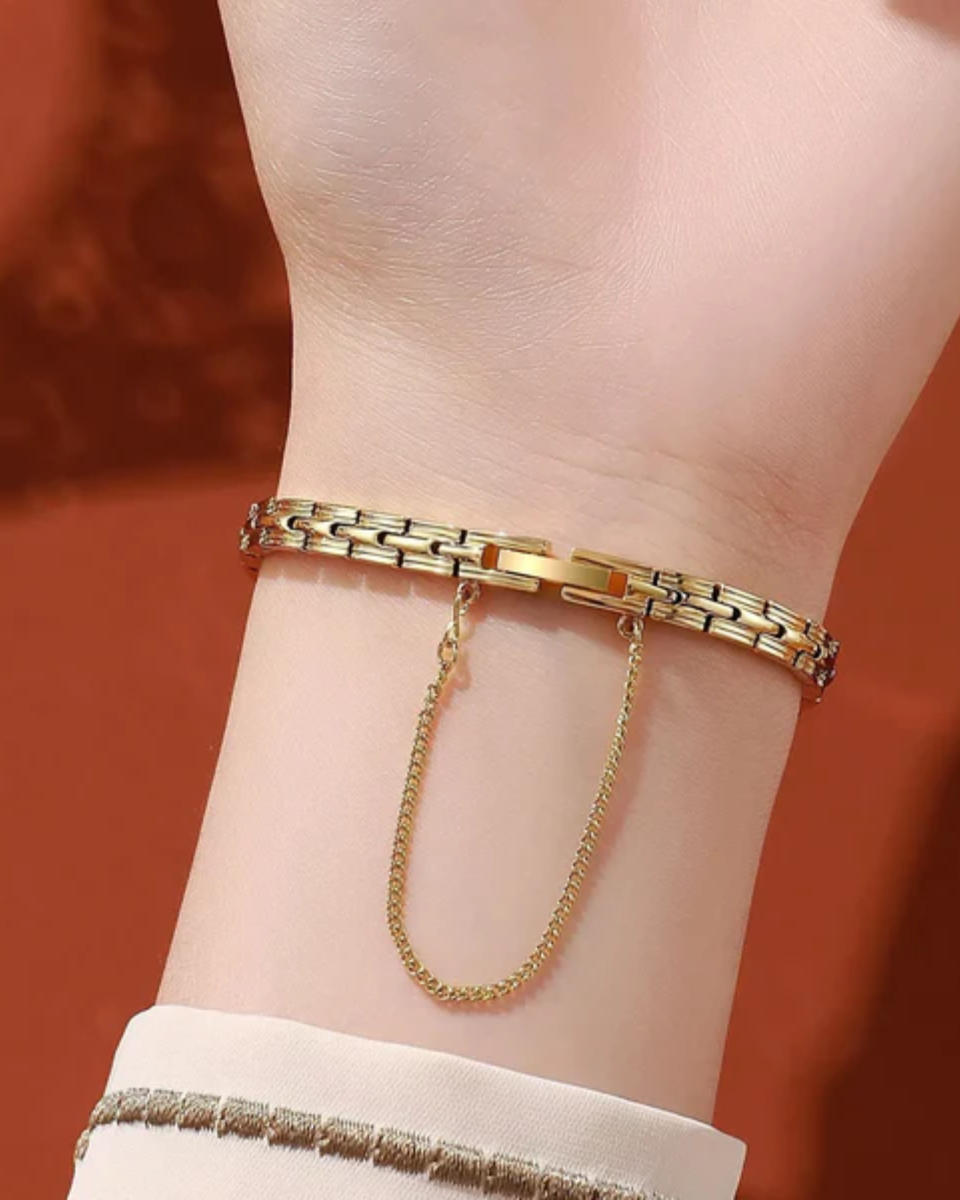 Maris – Square face design – Vintage watch-15233937867125-Nancy & Mae Savannah