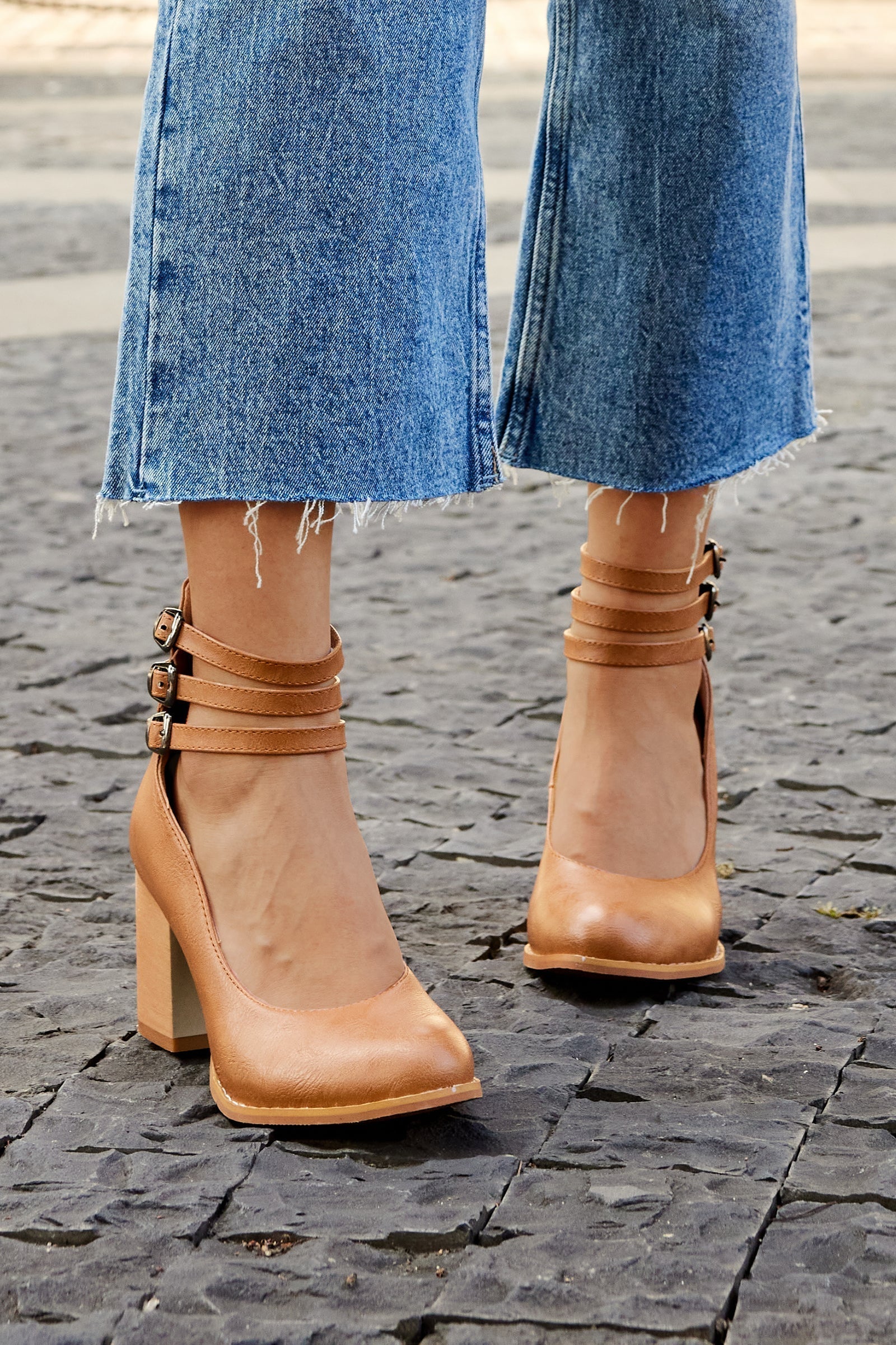 Narella - Elegant mid-heel square toe sandals-15530390258037-Nancy & Mae Savannah