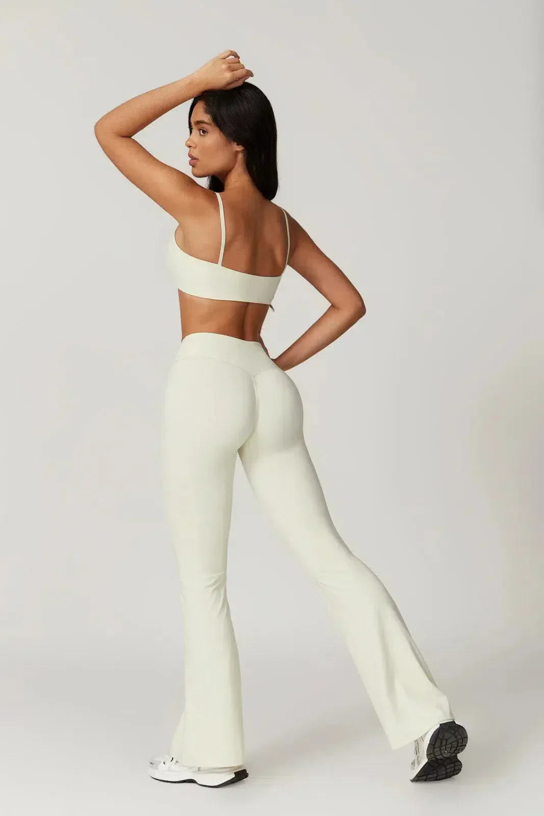 Palmira – U-neckline – Sports bra & flared leggings set-15133671457141-Nancy & Mae Savannah