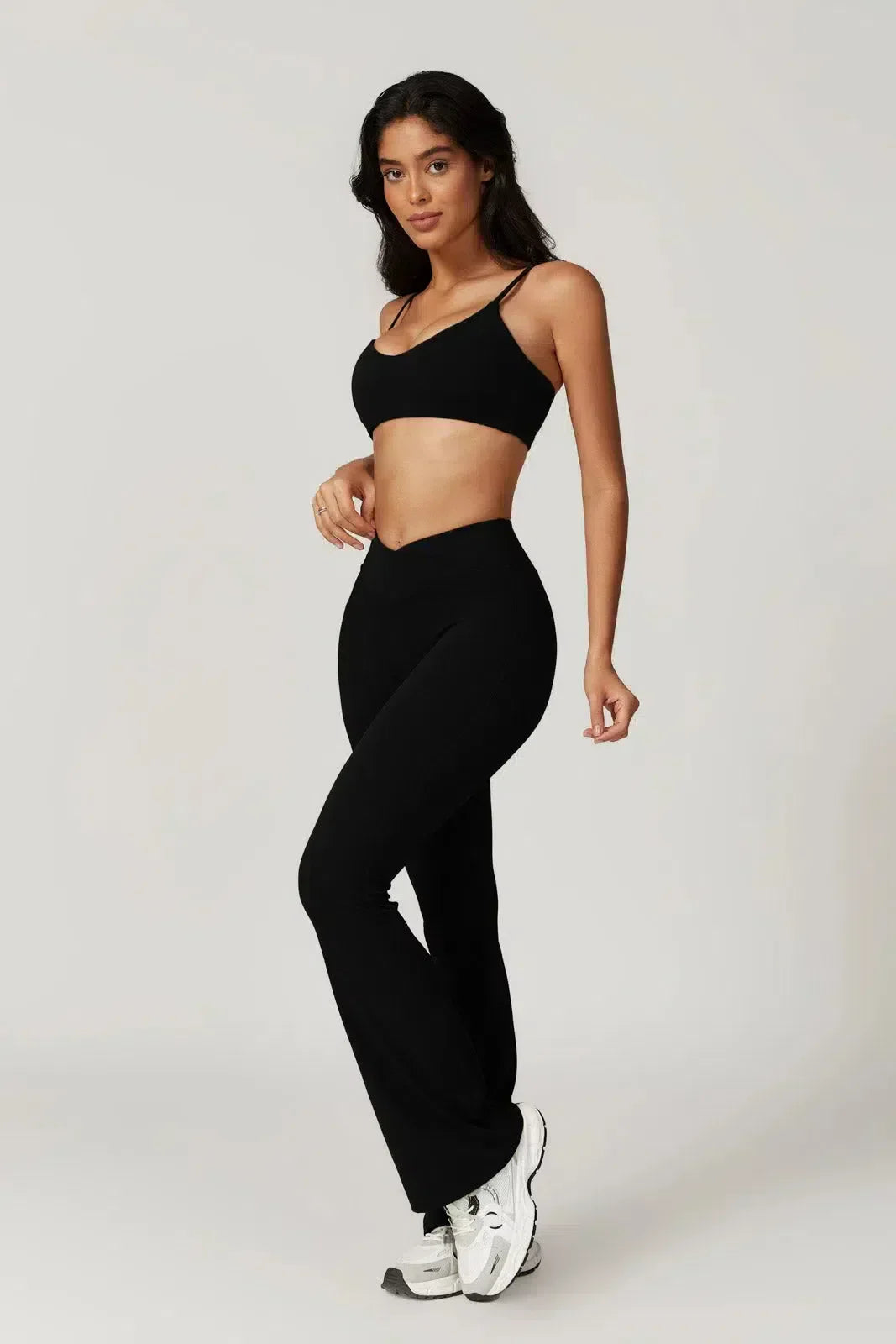 Palmira – U-neckline – Sports bra & flared leggings set-15133671457141-Nancy & Mae Savannah