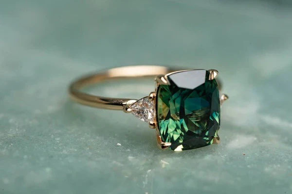 Vintage-Inspired Green Gemstone Gold Ring-15548285518197-Mirella Fiore